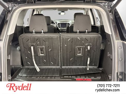 Used 2023 GMC Acadia SLE w/ Driver Convenience Package image 19