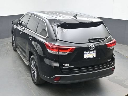 Used 2019 Toyota Highlander XLE FWD image 41