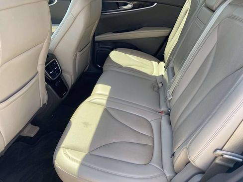 Used 2022 Lincoln Nautilus Reserve AWD/4WD image 14