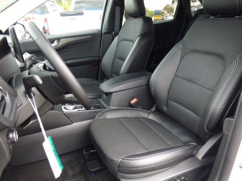 New 2025 Ford Escape SE image 26