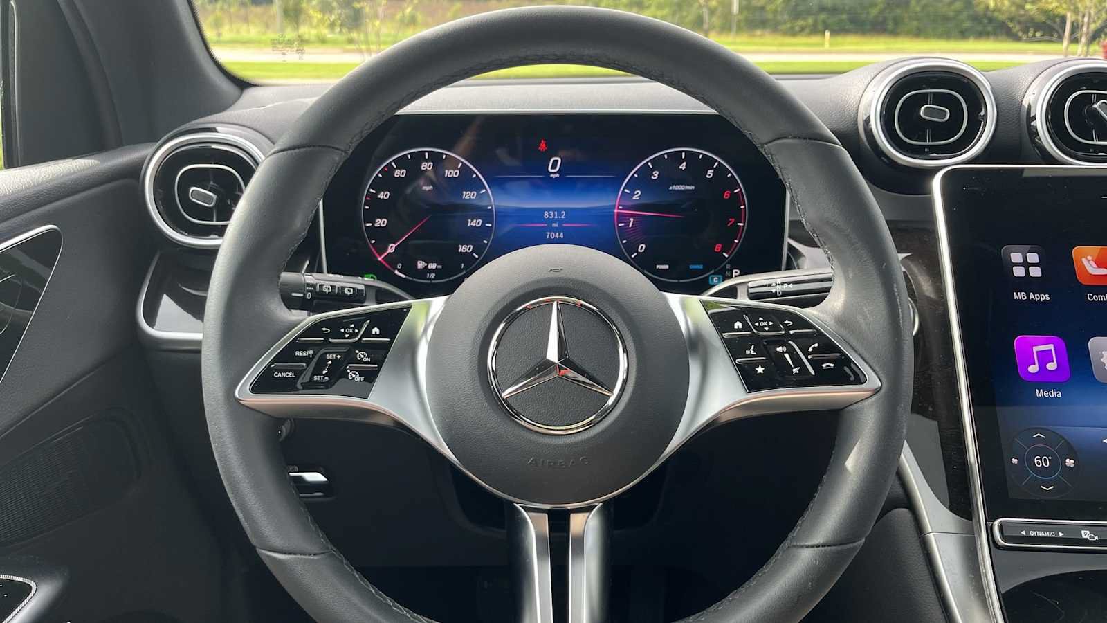 Used 2026 Mercedes-Benz GLC 300 4MATIC image 38