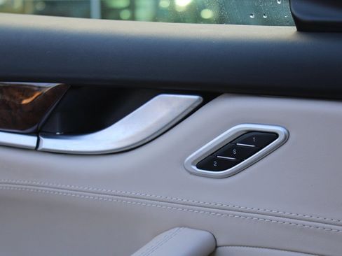 Used 2017 Maserati Levante S image 18