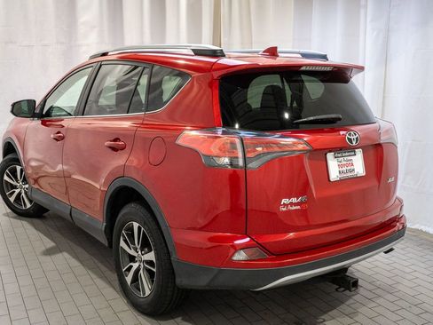 Used 2017 Toyota RAV4 XLE image 4