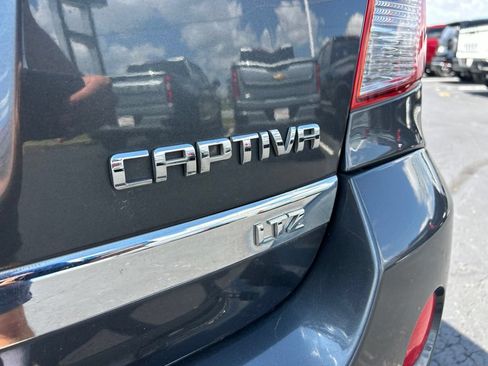 Used 2013 Chevrolet Captiva Sport LTZ FWD image 11