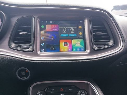 Used 2016 Dodge Challenger SXT RWD image 16