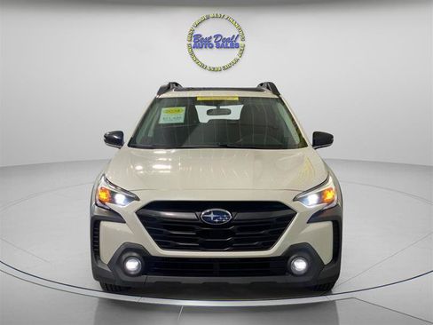 Used 2024 Subaru Outback Premium AWD/4WD image 8