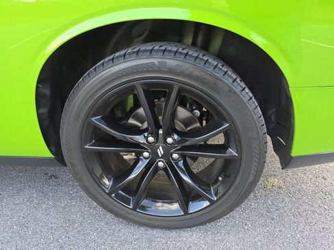 Used 2017 Dodge Challenger R/T Plus image 35