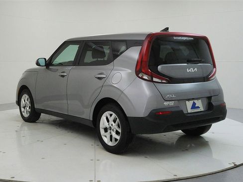 Used 2022 Kia Soul LX w/ Technology Package image 5