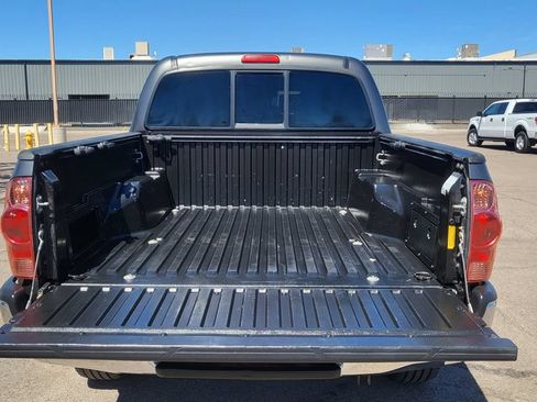 Used 2013 Toyota Tacoma PreRunner w/ SR5 Pkg RWD image 12