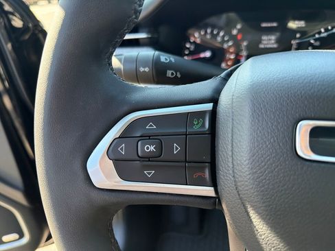 Used 2023 Jeep Compass Latitude w/ Sun and Sound Group image 31