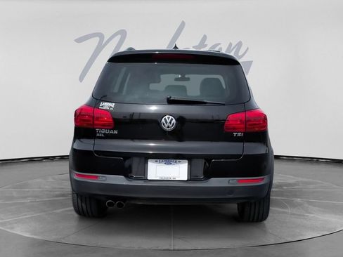 Used 2017 Volkswagen Tiguan SEL FWD image 7
