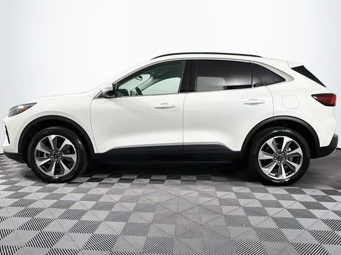 Used 2024 Ford Escape Platinum w/ Premium Technology Package AWD/4WD image 7