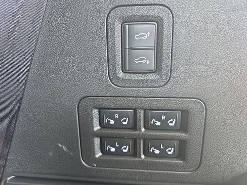Used 2025 INFINITI QX80 Sensory w/ Exterior Package AWD/4WD image 17