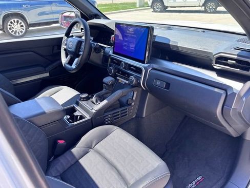 Used 2026 Toyota 4Runner TRD Off-Road Premium AWD/4WD image 34