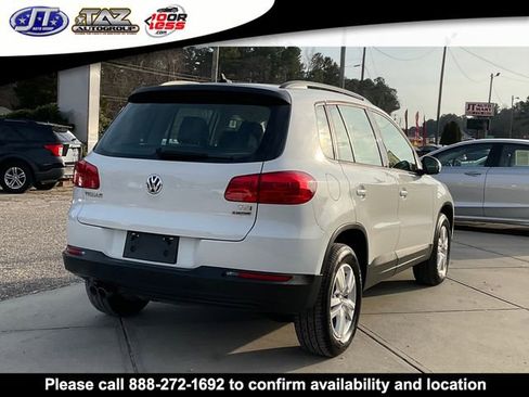 Used 2017 Volkswagen Tiguan S image 7