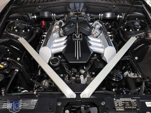 Used 2017 Rolls-Royce Phantom Drophead Coupe RWD image 38