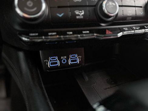 Used 2022 Dodge Durango R/T w/ Tow 'N Go Package AWD/4WD image 29