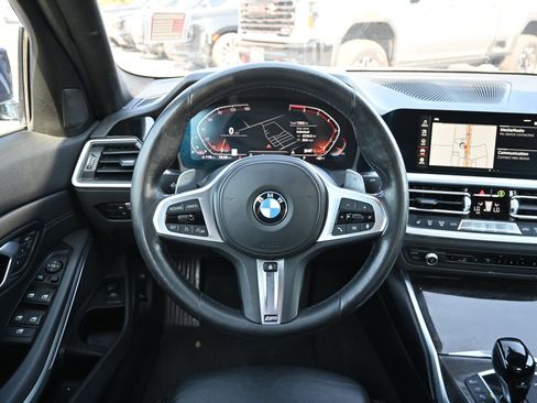 Used 2020 BMW 330i xDrive Sedan AWD/4WD image 9