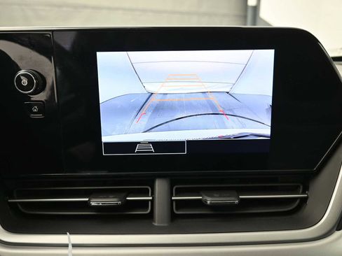 Used 2024 Chevrolet Trax RS image 8