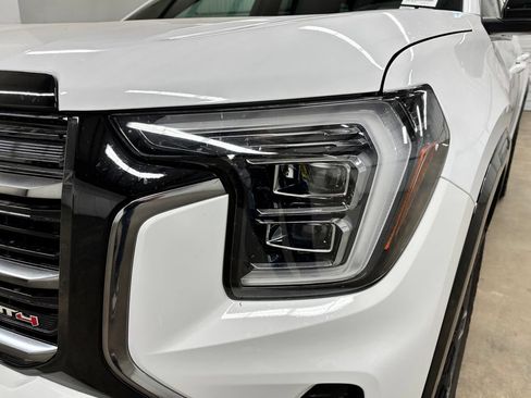 Used 2026 GMC Terrain AT4 AWD/4WD image 9