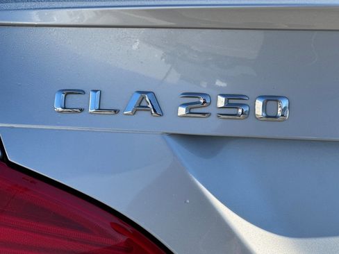 Used 2015 Mercedes-Benz CLA 250 image 21