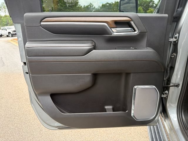 Used 2024 Chevrolet Silverado 3500 High Country w/ High Country Premium Package AWD/4WD image 21