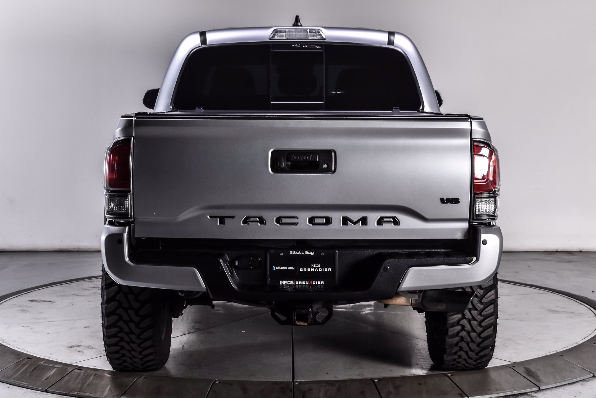 Used 2020 Toyota Tacoma TRD Off-Road w/ Technology Package AWD/4WD image 5