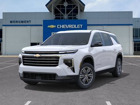New 2026 Chevrolet Traverse LT w/ Driver Confidence Package FWD image 6