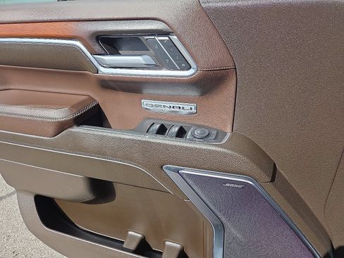 Certified 2024 GMC Sierra 1500 Denali w/ Denali Reserve Package AWD/4WD image 25
