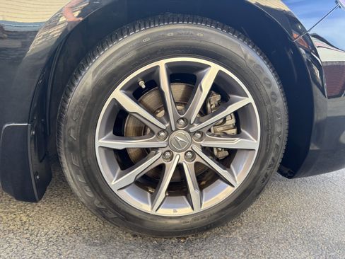 Used 2019 Acura TLX w/ Technology Package FWD image 9