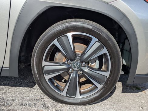 Used 2020 Lexus UX 200 w/ Accessory Package 2 image 11