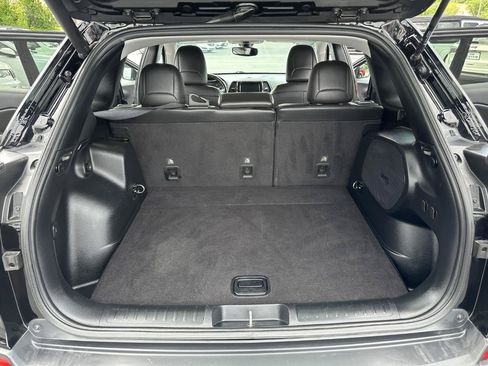 Used 2020 Jeep Cherokee Limited AWD/4WD image 36