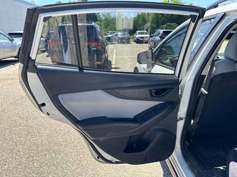 Used 2019 Subaru Crosstrek 2.0i Premium AWD/4WD image 11