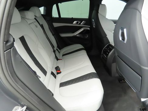 Used 2026 BMW X6 M Competition w/ Executive Package image 22