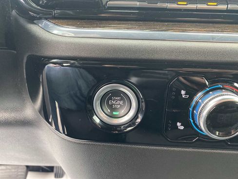 Used 2024 GMC Sierra 1500 Elevation image 17