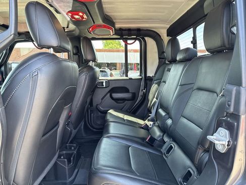 Used 2021 Jeep Gladiator Sport AWD/4WD image 20