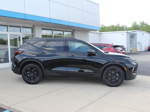 New 2026 Chevrolet Blazer LT w/ Midnight/Sport Edition AWD/4WD image 3