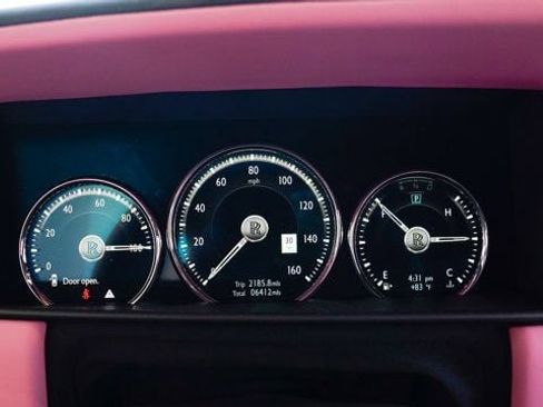 Used 2024 Rolls-Royce Cullinan image 58