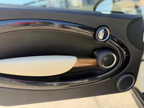Used 2011 MINI Cooper Hardtop FWD image 24