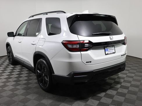 New 2026 Honda Pilot Black Edition image 6