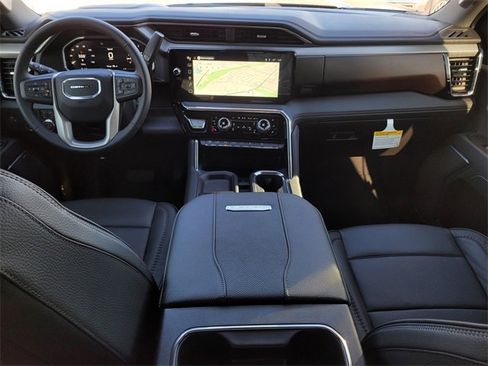 New 2026 GMC Sierra 2500 Denali w/ Denali Reserve Package image 12