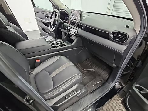 Used 2025 Honda Pilot EX-L image 38