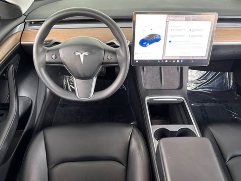 Used 2023 Tesla Model 3 Standard Range image 28