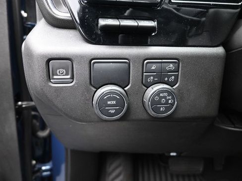 Used 2024 Chevrolet Silverado 1500 High Country w/ Technology Package RWD image 12