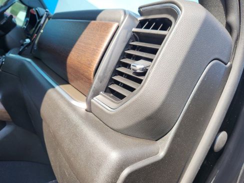 Used 2022 Chevrolet Silverado 1500 High Country w/ High Country Premium Package image 16