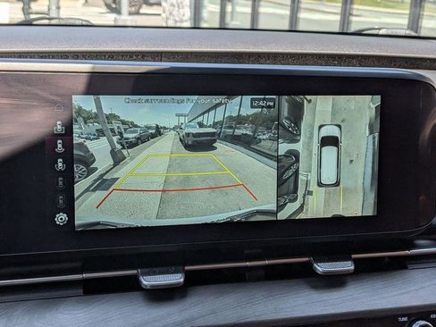 Used 2023 Kia Carnival SX FWD image 20