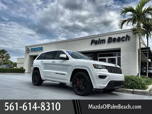 Used 2018 Jeep Grand Cherokee Altitude RWD image 1