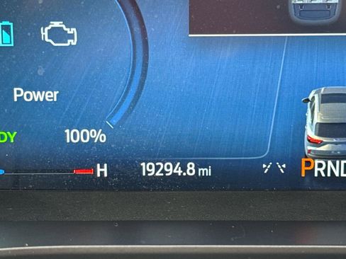 Used 2025 Ford Escape Platinum w/ Premium Technology Package image 45