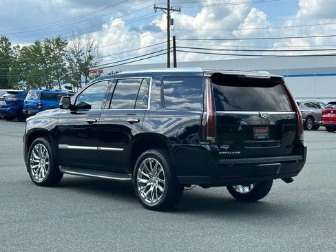 Used 2018 Cadillac Escalade Luxury AWD/4WD image 13
