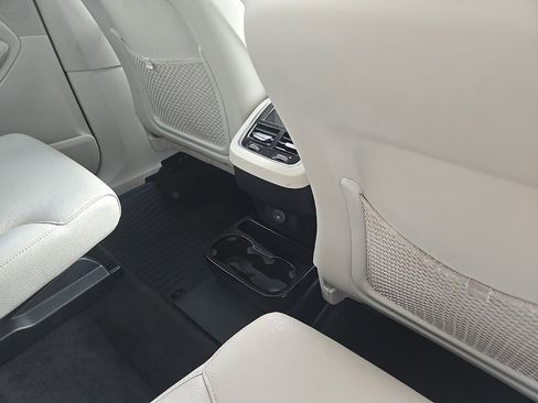 Used 2021 Volvo XC90 T6 Momentum image 84